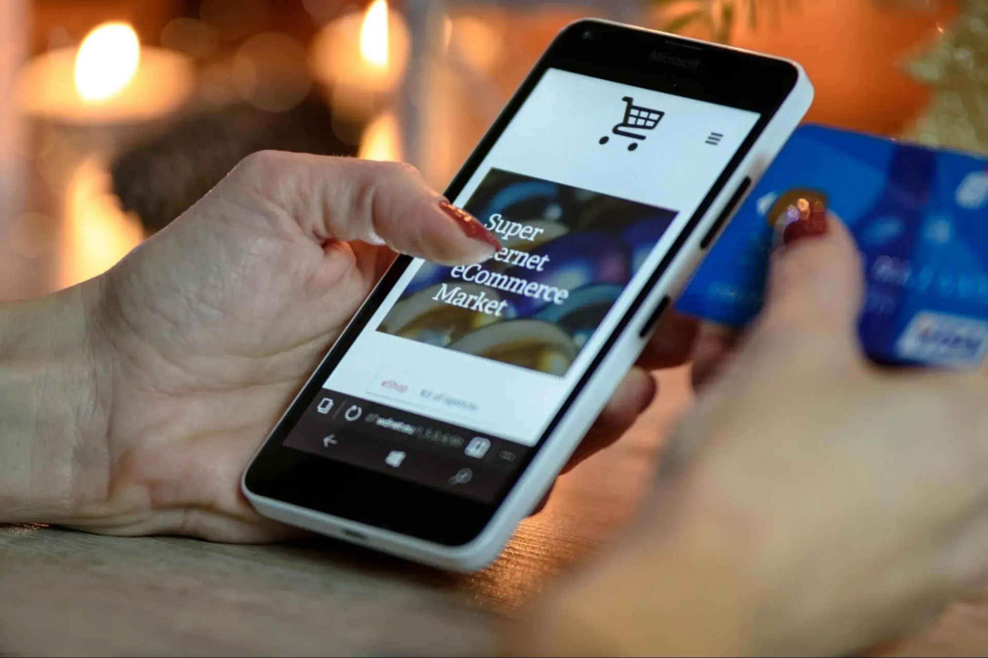 Man scrolling through an online E-Commerce Marketplace